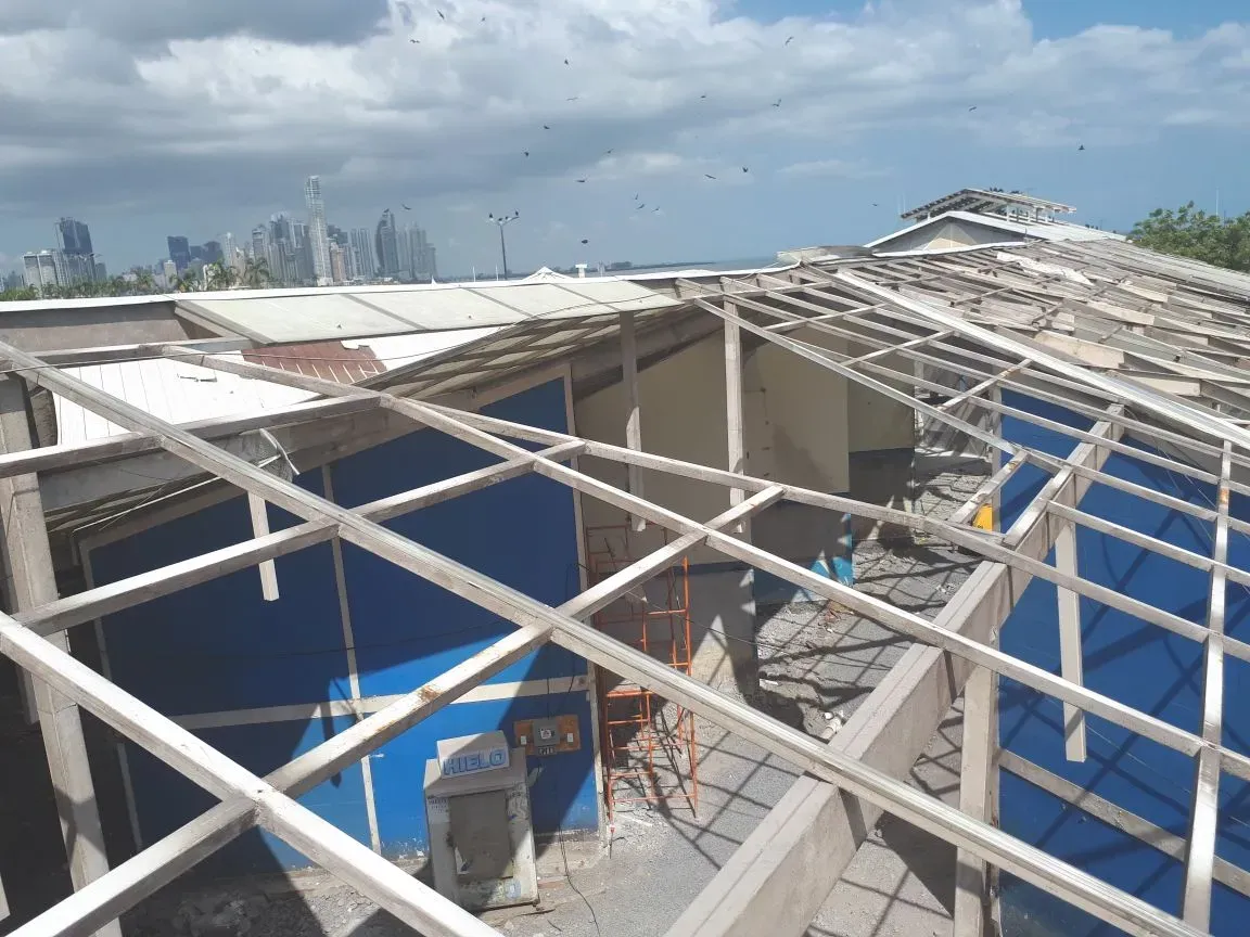 Industrial roof structure