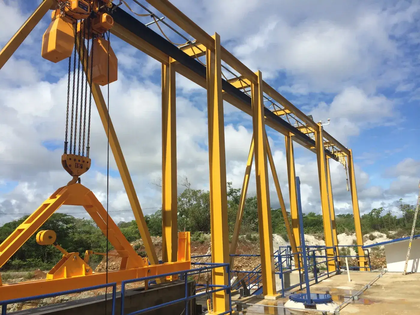 Estructura de Izaje Hidroeléctrica San Lorenzo